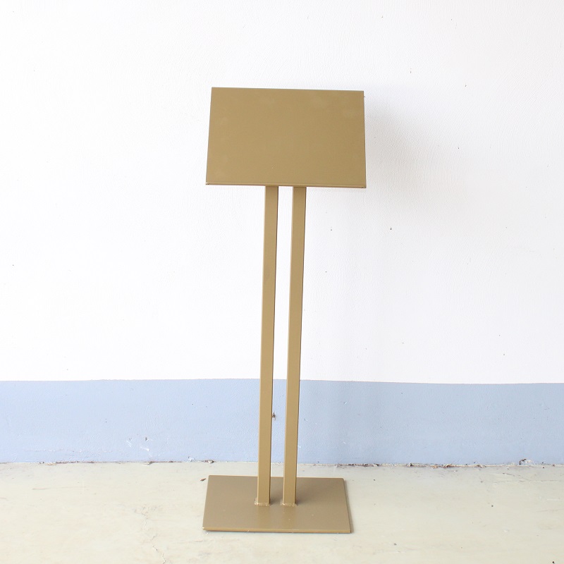 Katheder metaal goud