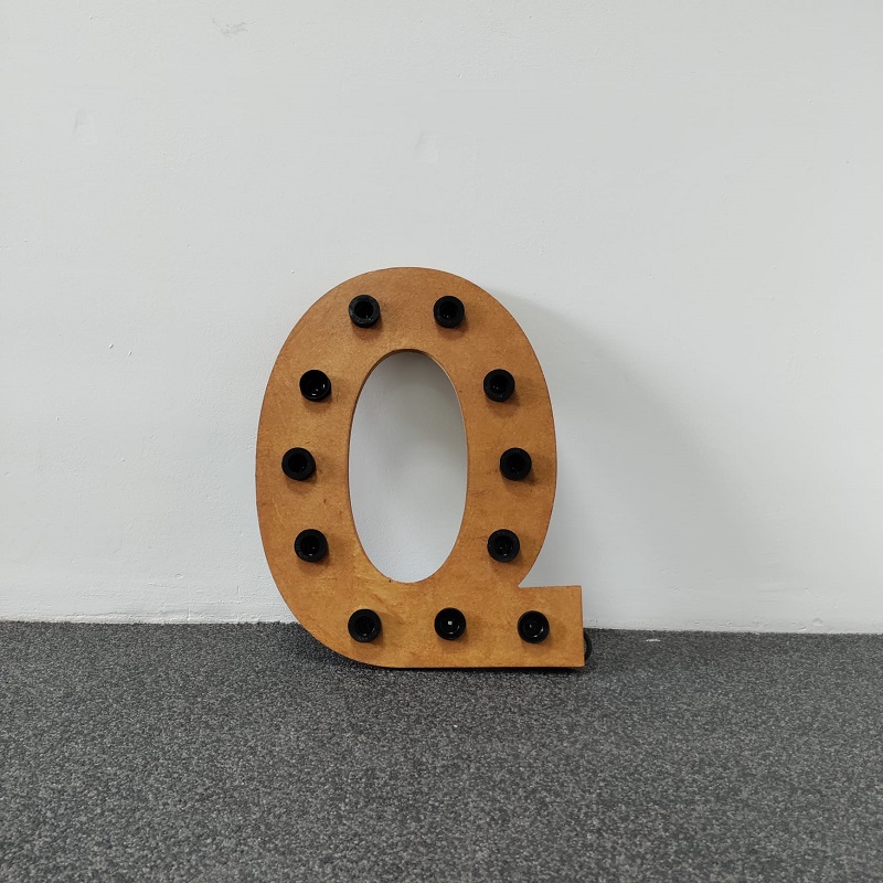 Lichtletter Q - klein (ca. 60 cm)