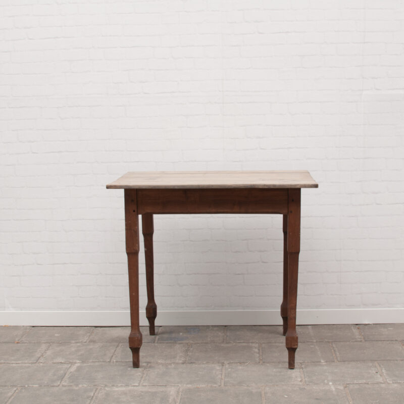 Tafeltje hout 2