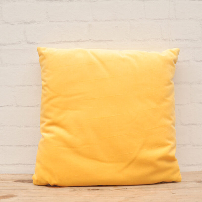 Velvet kussen knalgeel