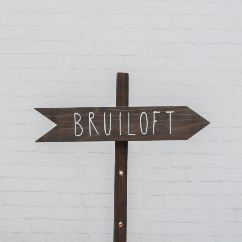 Wegwijzer bruiloft rechts
