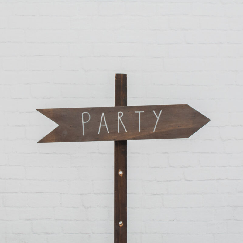 Wegwijzer party rechts