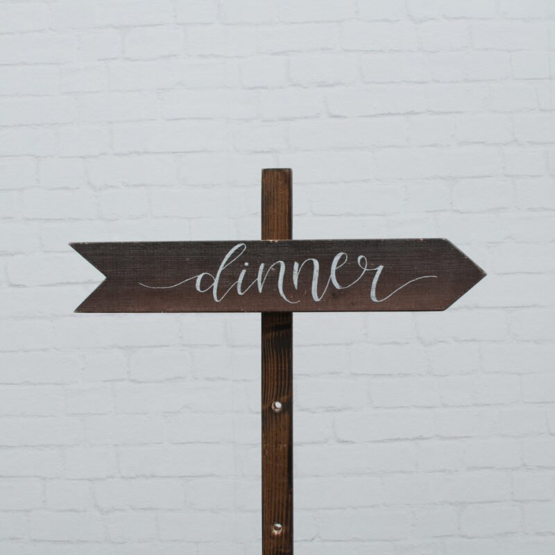 Wegwijzer sierlijk dinner rechts